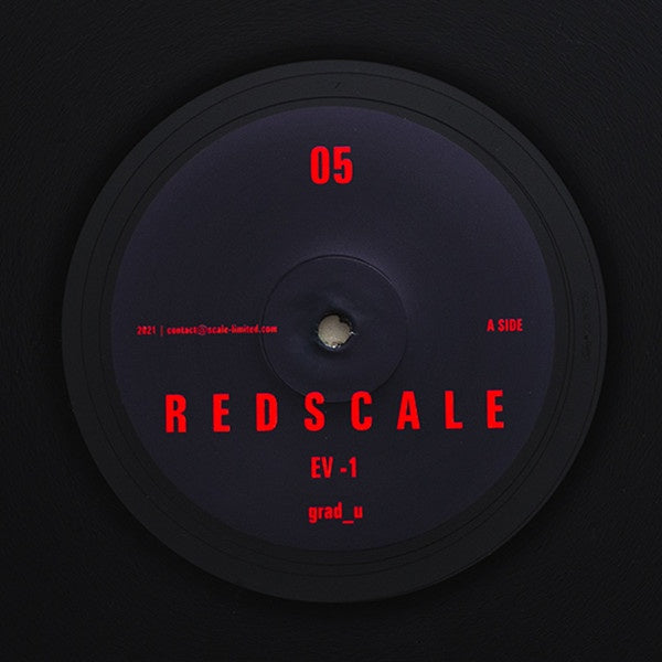 Grad U - Redscale 05