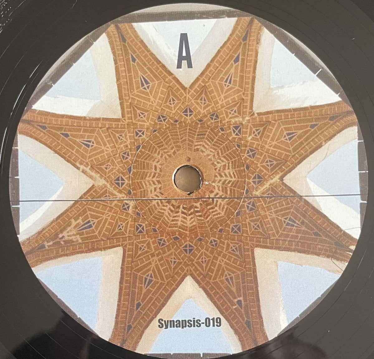Siamak Amidi Vs. Hm505 - Crack A Love Ball